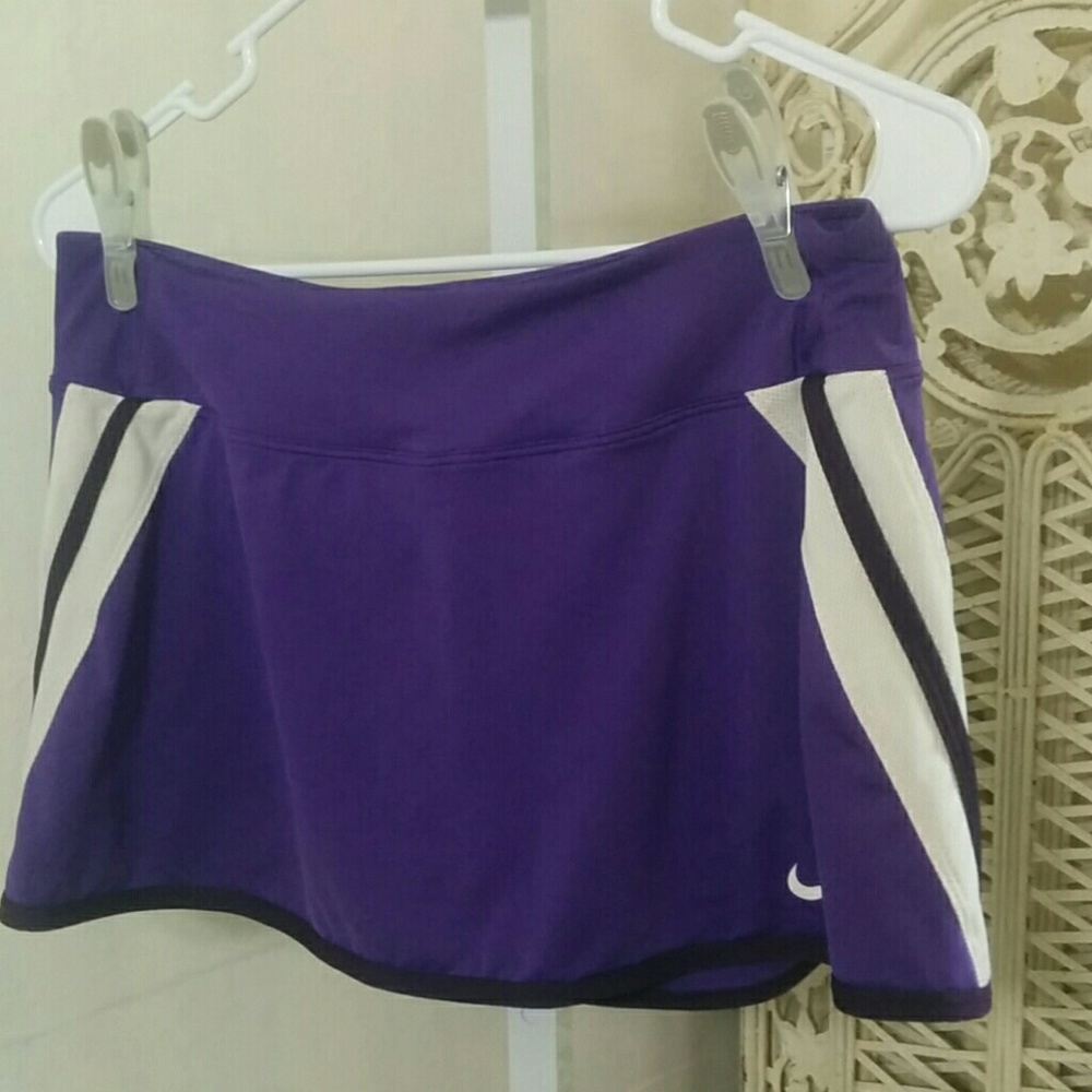 🌠3/$27 Nik Dri-Fit Skirt Purple Stripes Sz Medium